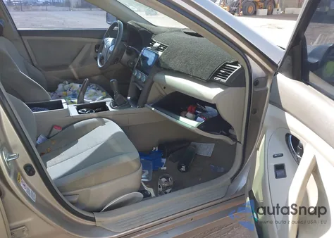 2007 Toyota Camry Ce z USA, uszkodzony, nr VIN 4T1BE46K07U662153